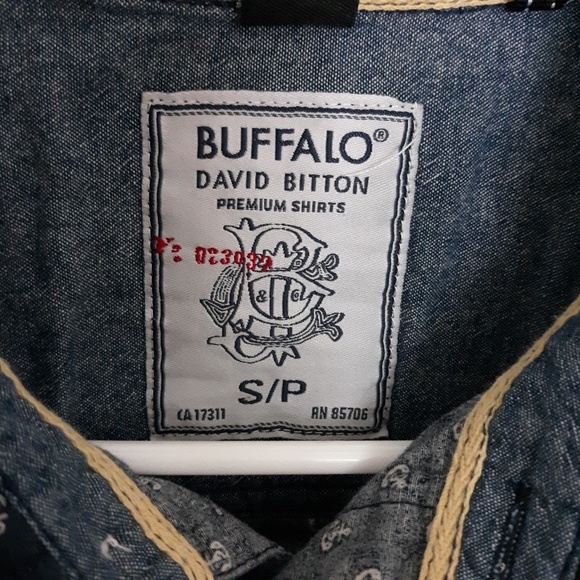 Buffalo David Bitton Mens Small Button Down - Picture 3 of 8